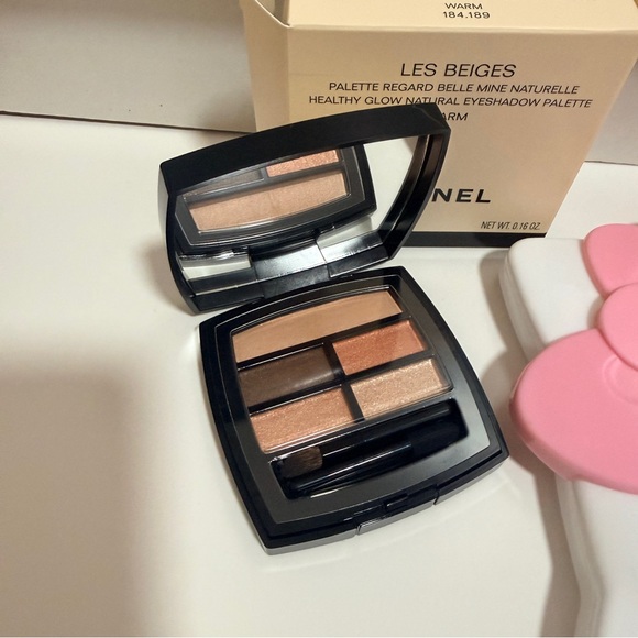 CHANEL Les Beiges Natural Glow Eyeshadow Palette - Warm - Picture 2 of 3